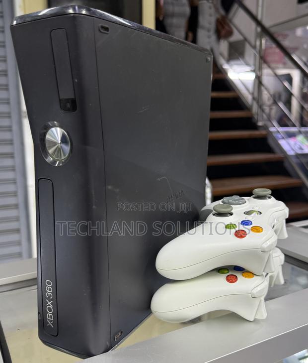 Preloved Xbox 360 Machine - thumbnail 6