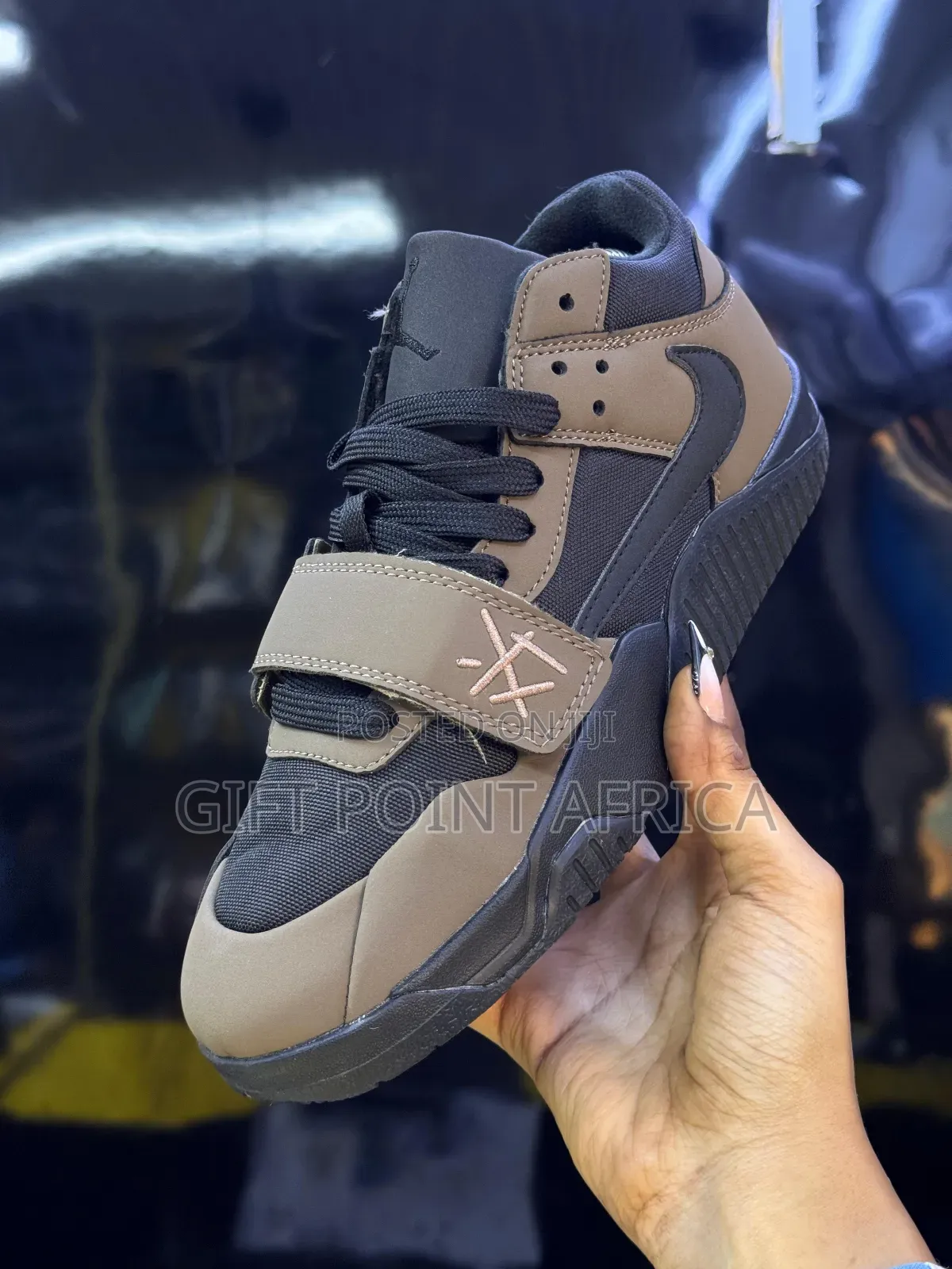 Travis Scott  Jumpman Jack “Dark Mocha”