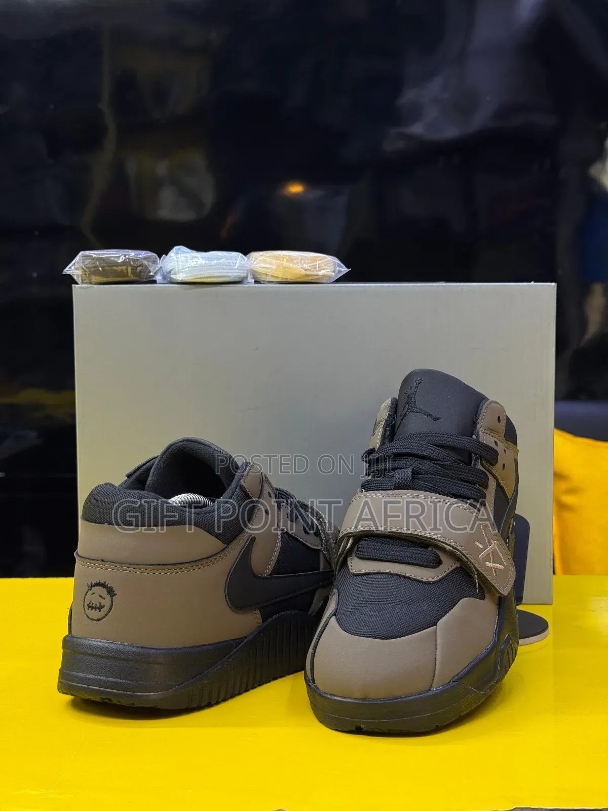 Travis Scott  Jumpman Jack “Dark Mocha”