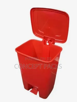 30 Litres Plastic Pedal Bin.