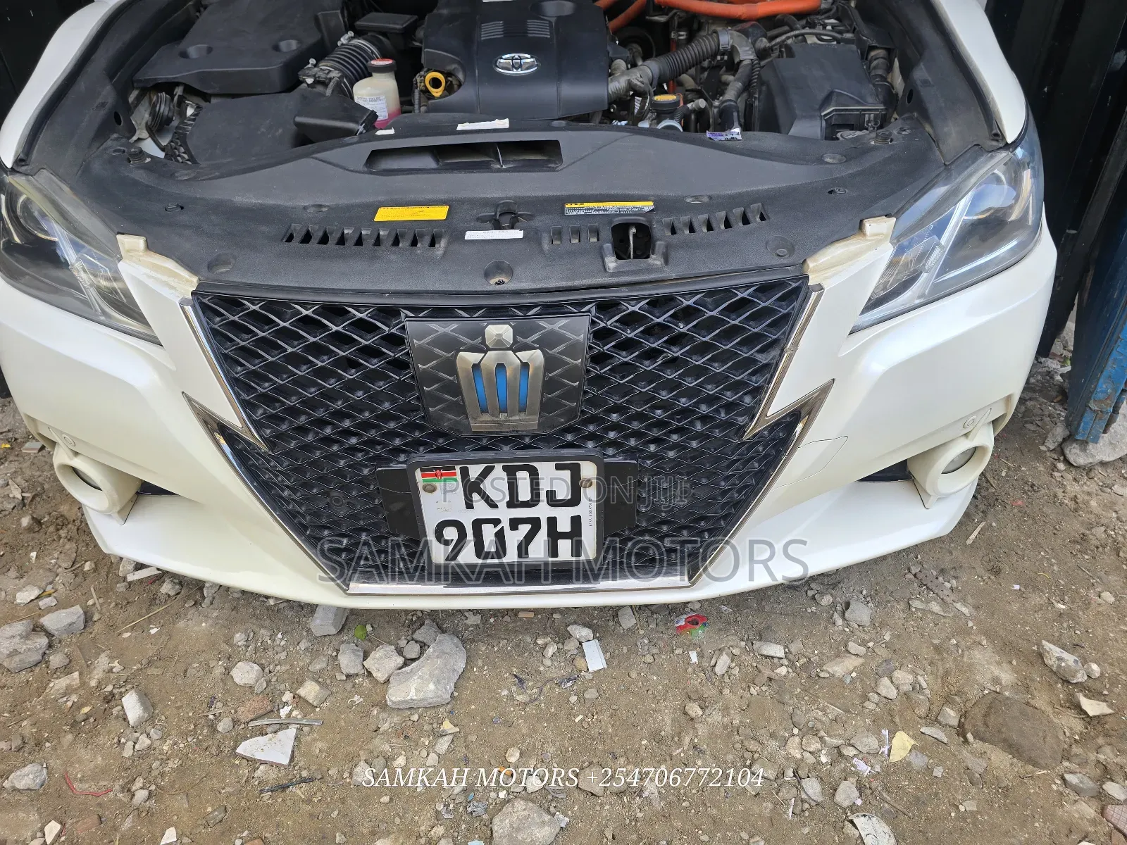 Toyota Crown 2017 White