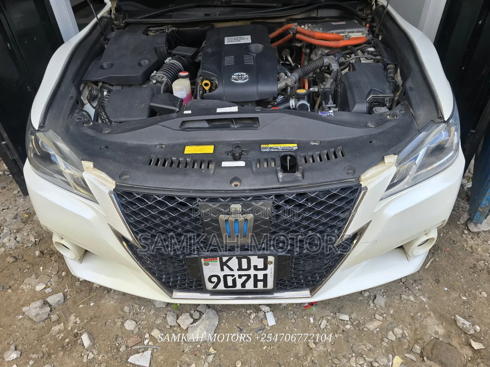 Toyota Crown 2017 White