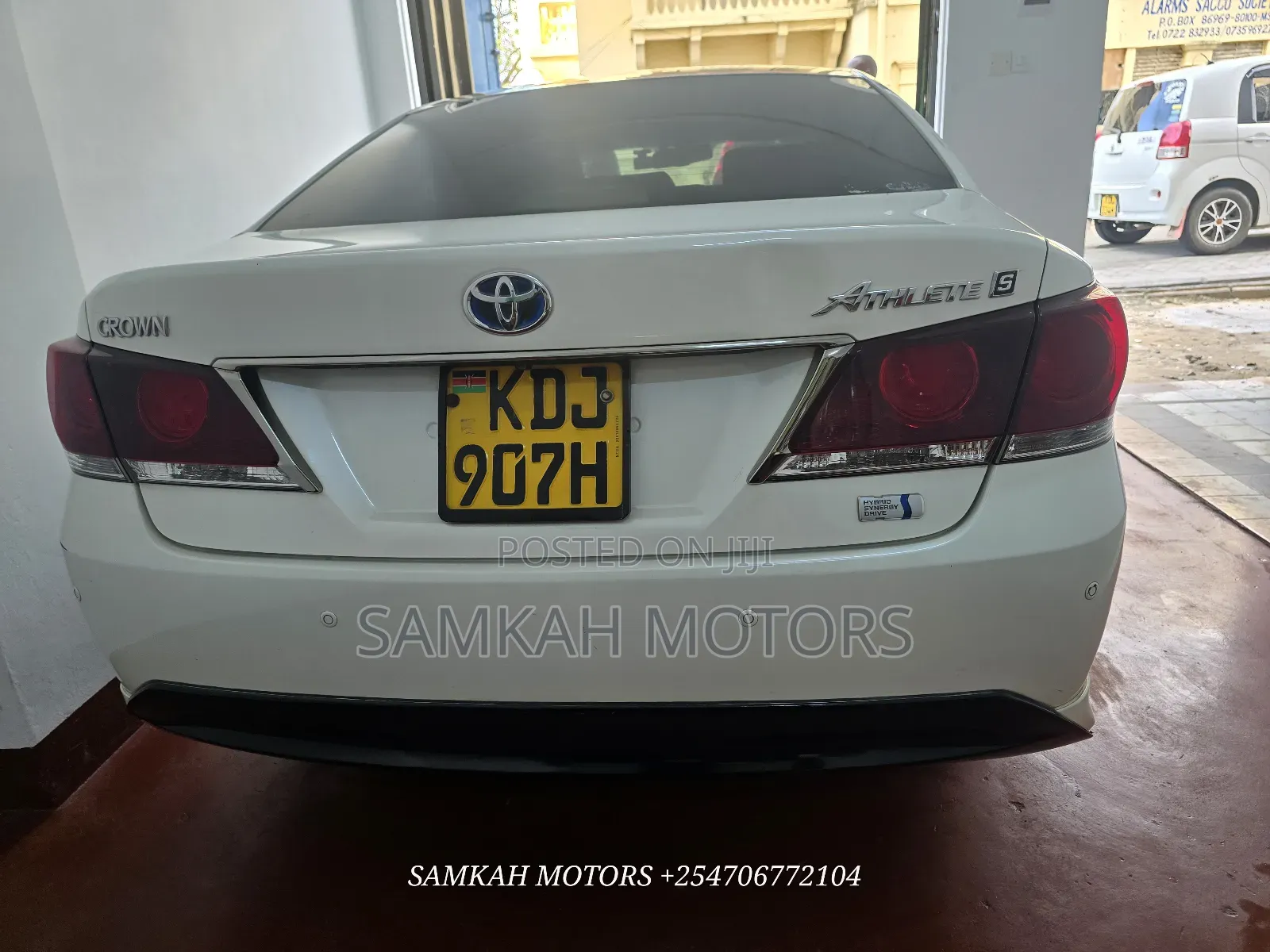 Toyota Crown 2017 White