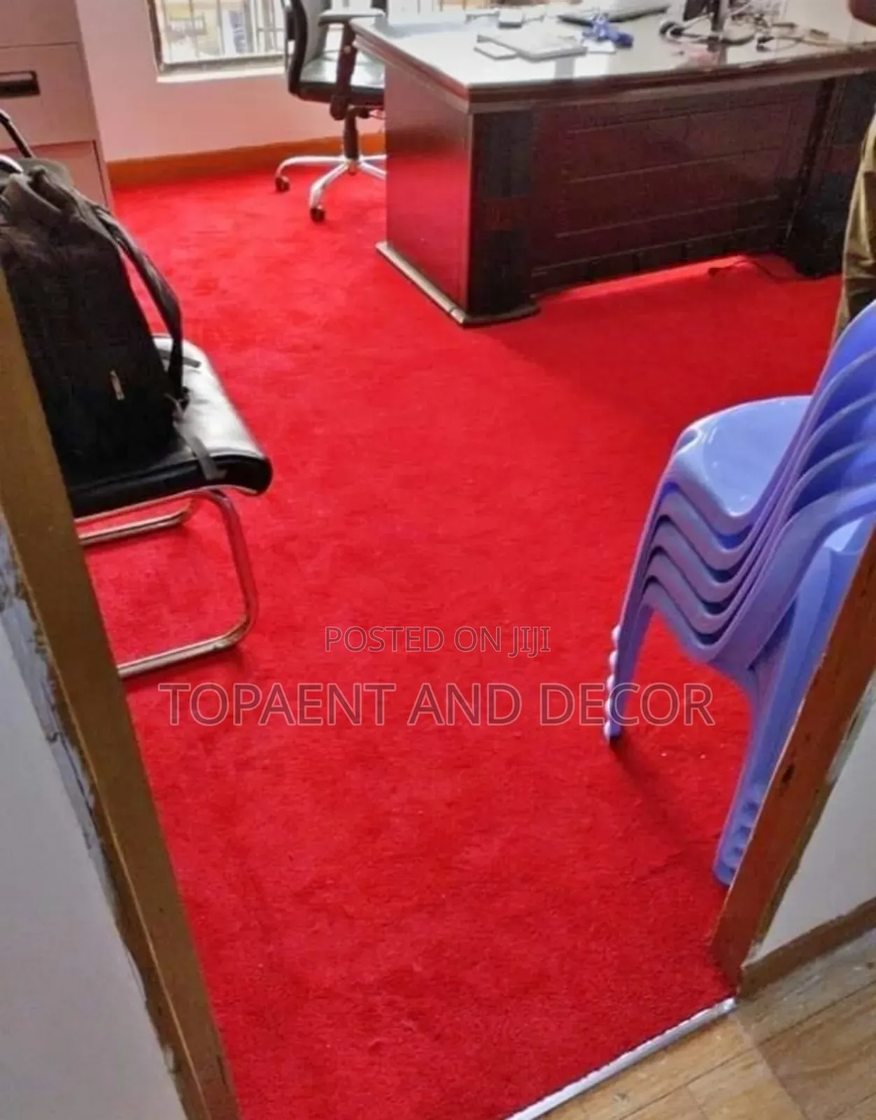 Small and Simple Office Decorated With Usa Wall to Wall Carpet