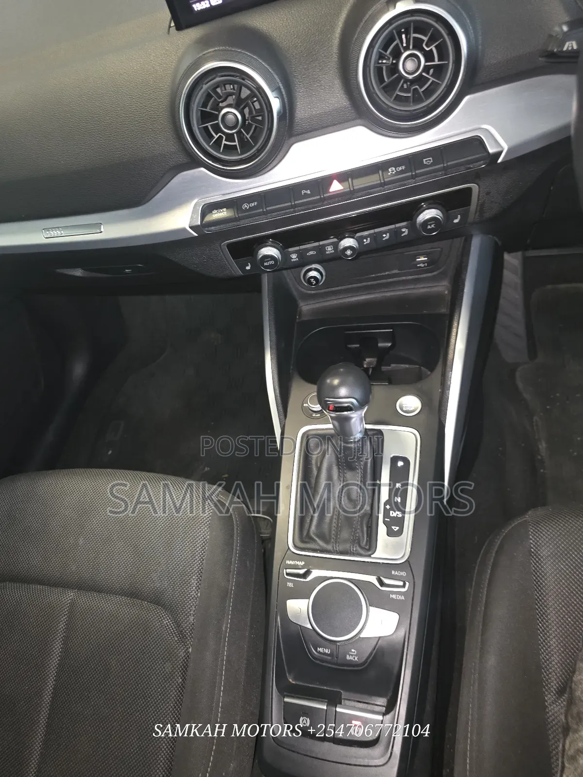 Audi Q2 2020 Gray