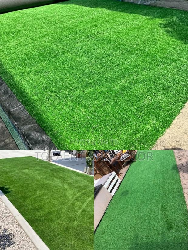 Artificial Green Grass Carpet for Easy Cleaning and and Maintaining - main view