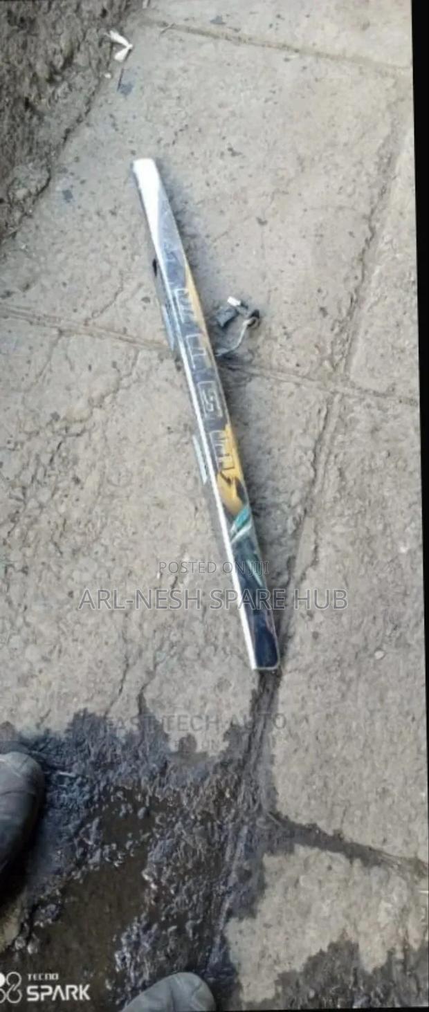 Toyota Wish Boot Handle