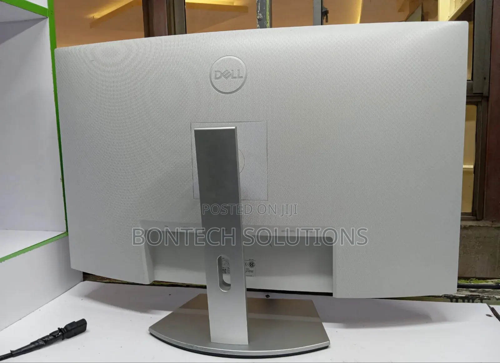 Dell Curved 34" 
Model: S3221qs
 Uhd