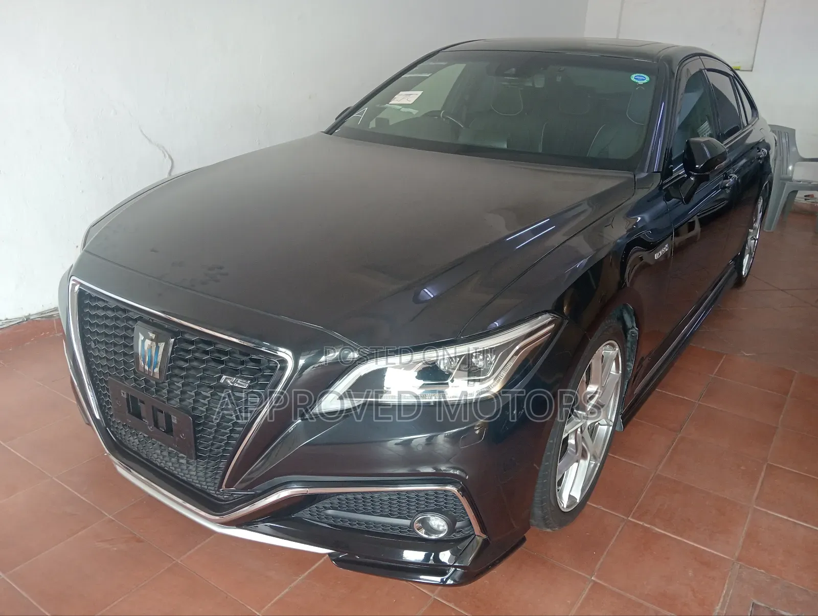 Toyota Crown 2018 Black