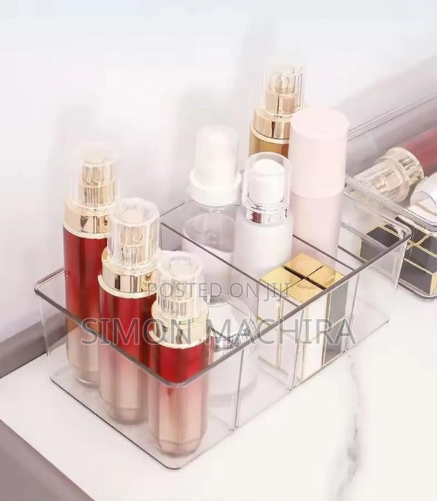 8 Compartment Acrylic Organizer