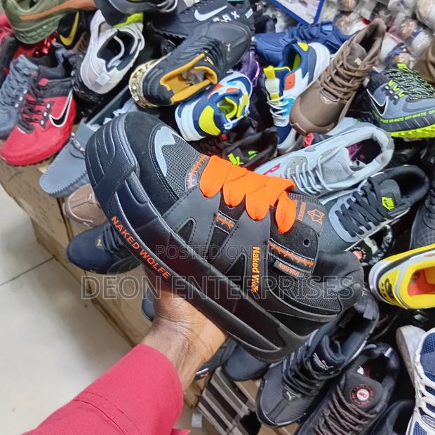 Naked Wolf - thumbnail 3