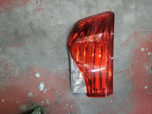Toyota Avensis 2014 Tailight Saloon