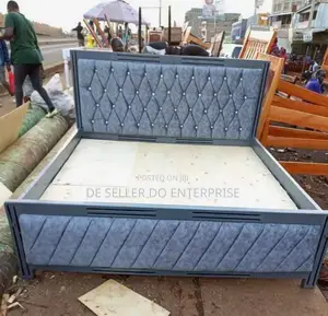 6by 6 Gray Chester Mocket Bed