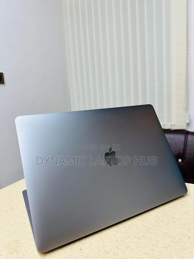 Laptop Apple MacBook Pro 2018 16GB Intel Core I7 SSD 512GB - main view
