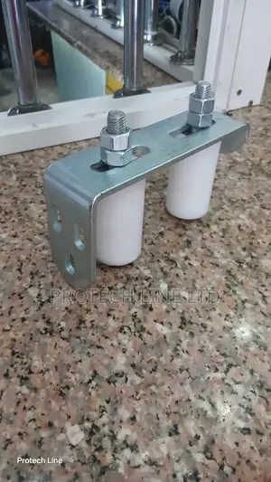 Gate Rollers Guide With L Bracket