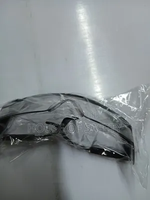 Black Frame Goggles