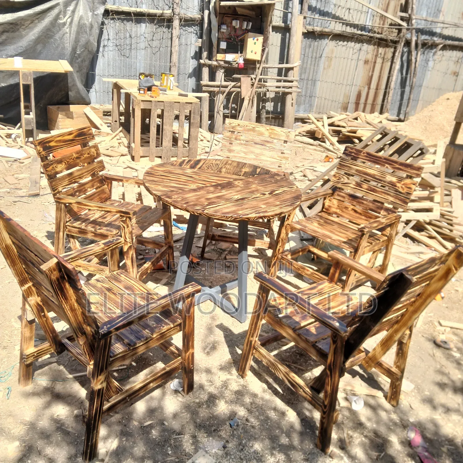 Elegant 5seater Round Garden Table