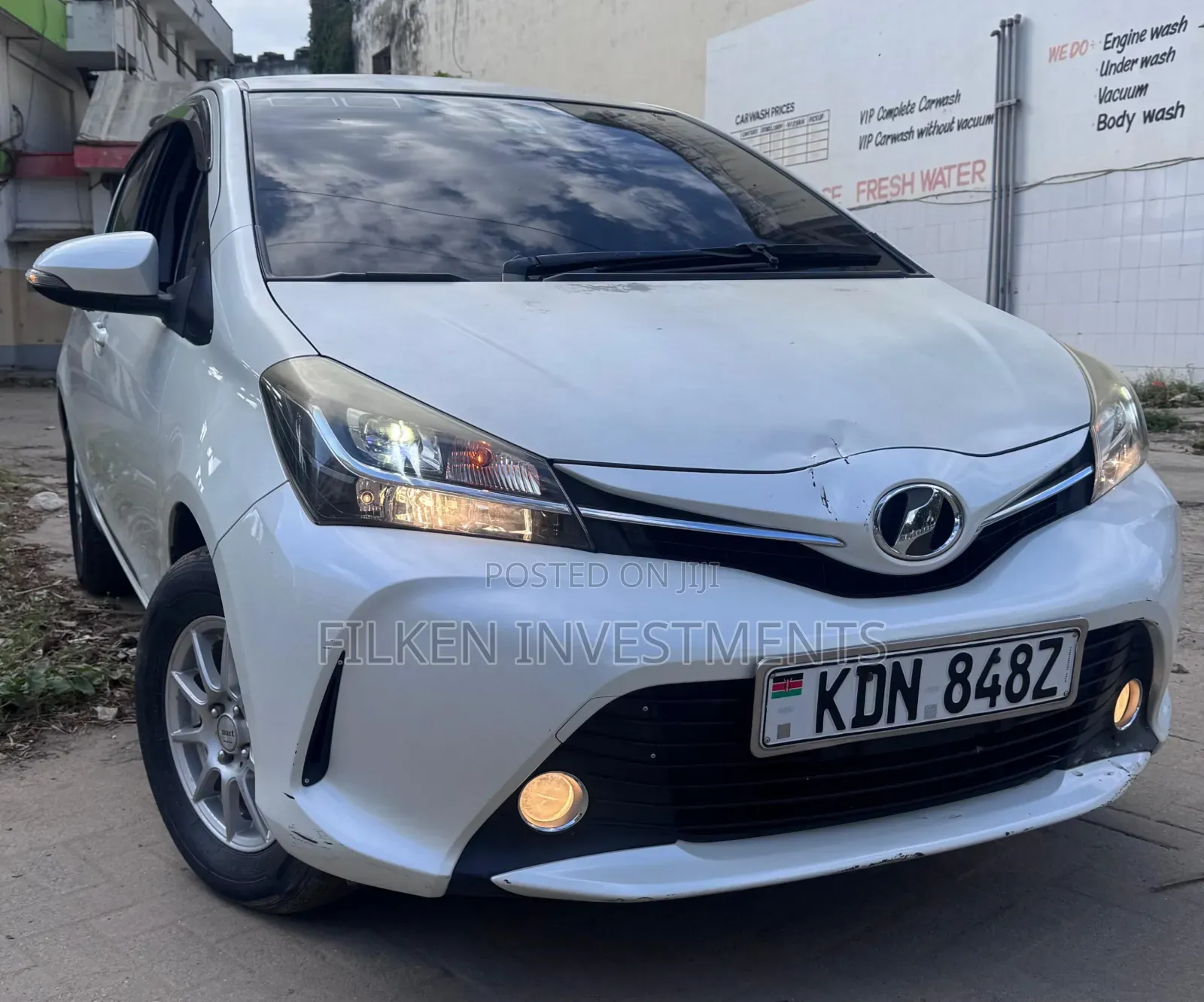 Toyota Vitz 1.3 FWD 5dr 2017 White