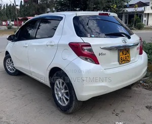 Toyota Vitz 1.3 FWD 5dr 2017 White