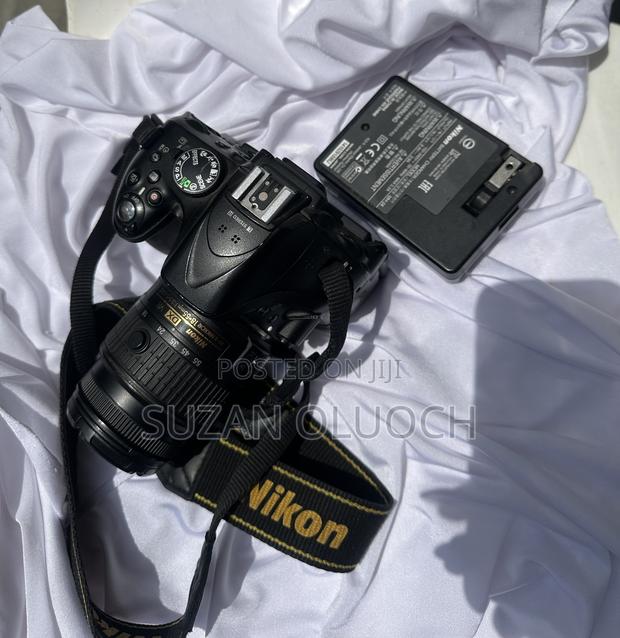 Nikon D5200 - main view