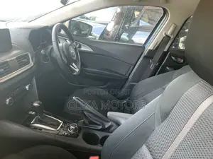 Mazda Axela 2018 Blue