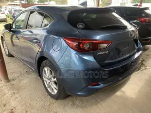 Mazda Axela 2018 Blue