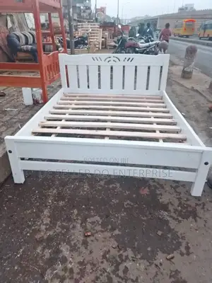 5by6 Wooden Bed Whitish Super