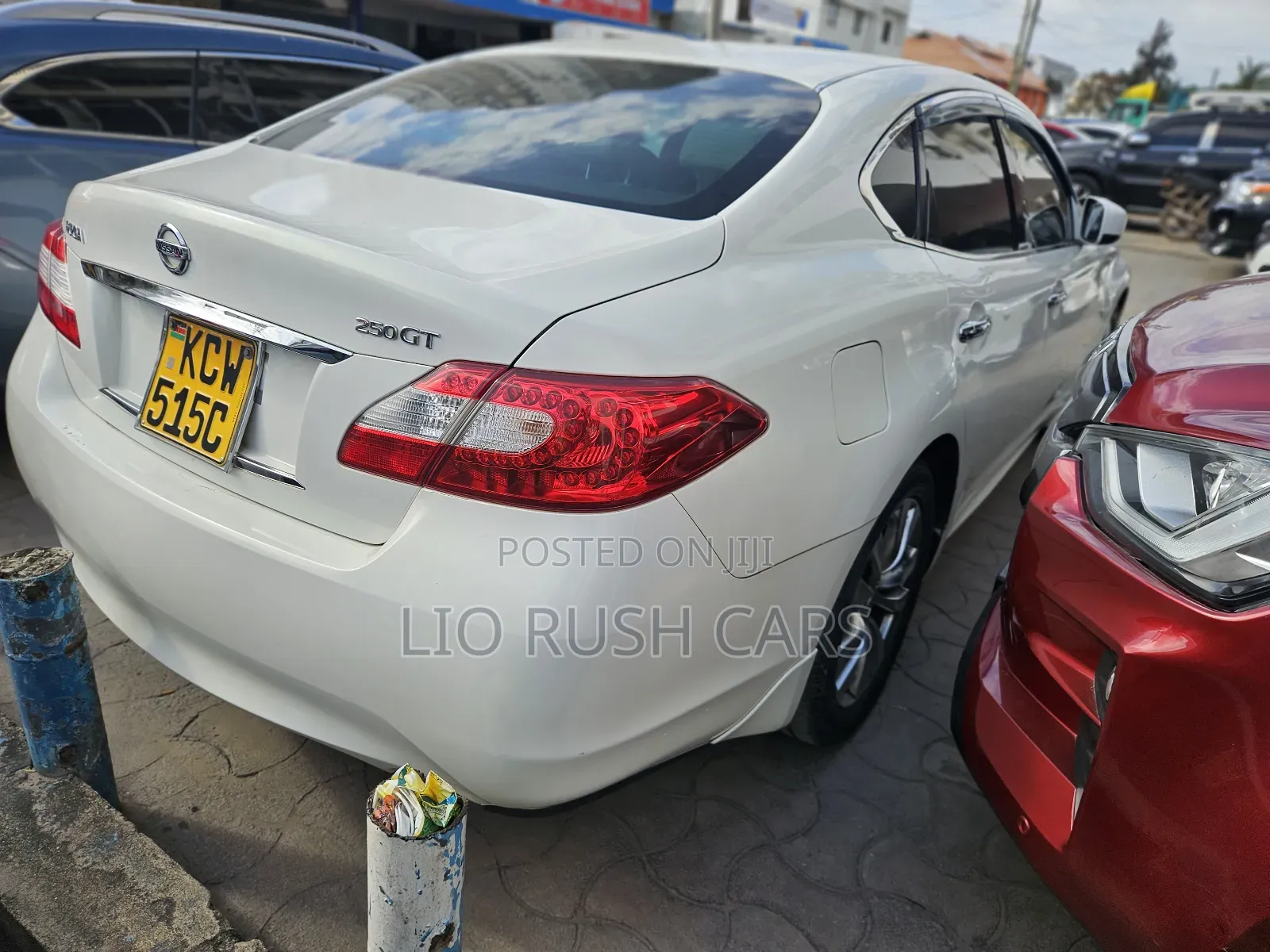 Nissan Fuga 2013 White