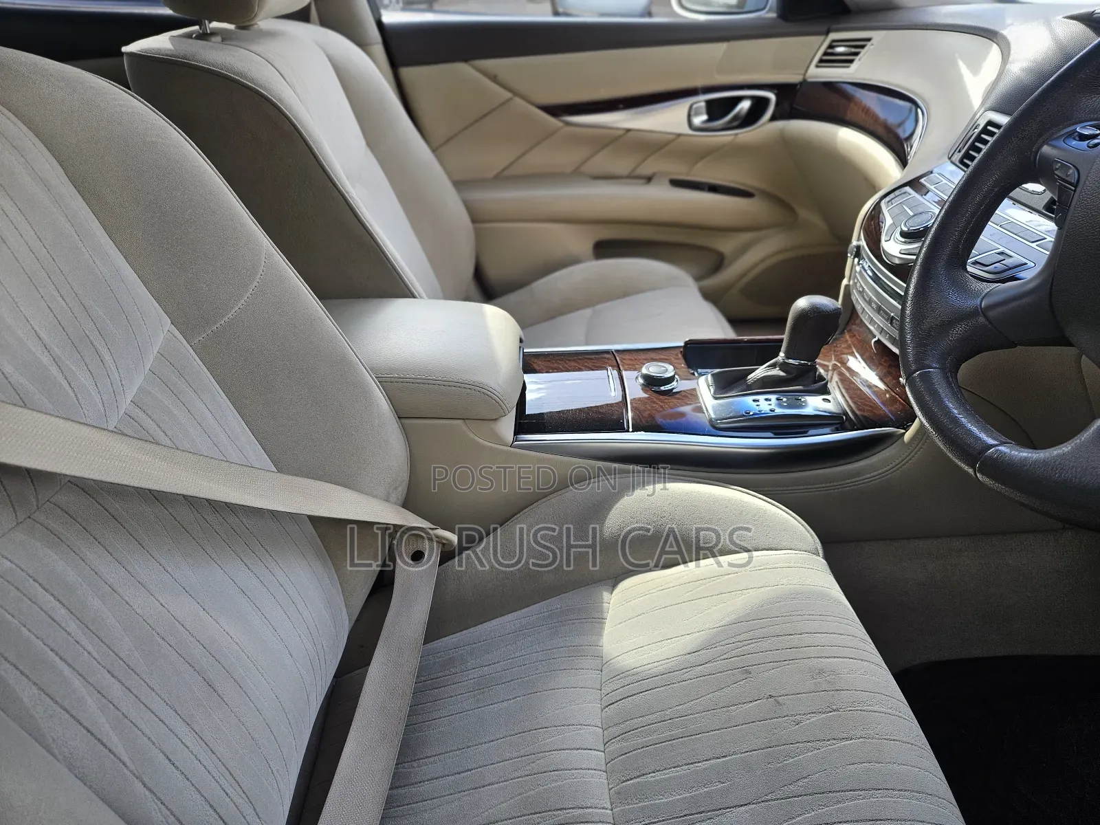 Nissan Fuga 2013 White