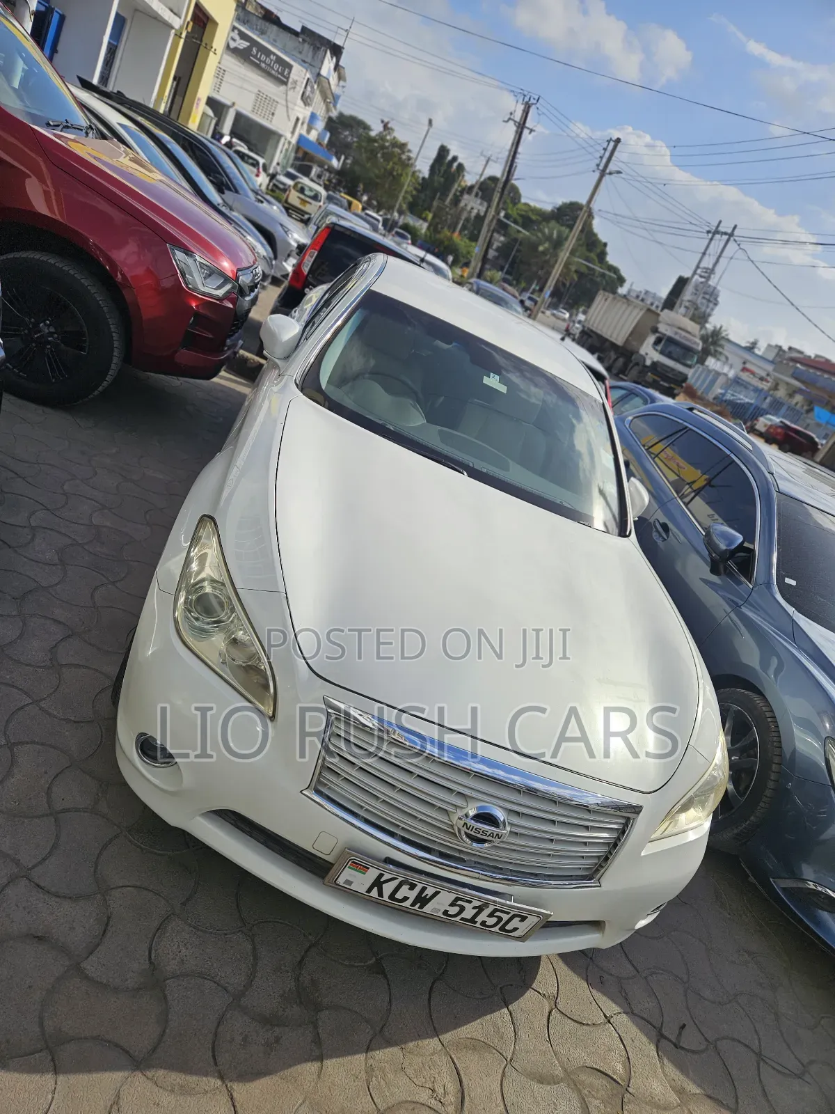 Nissan Fuga 2013 White