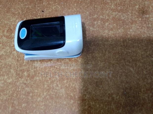 Oximeter (Fingertip Pulse Oximeter) - thumbnail 3