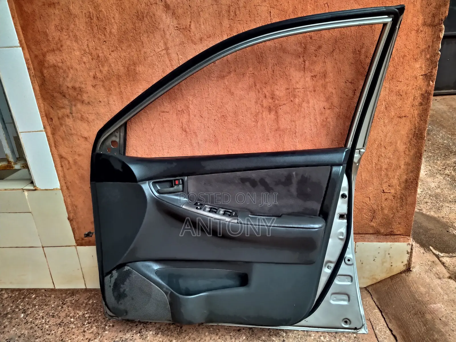 Nze Drivers Door