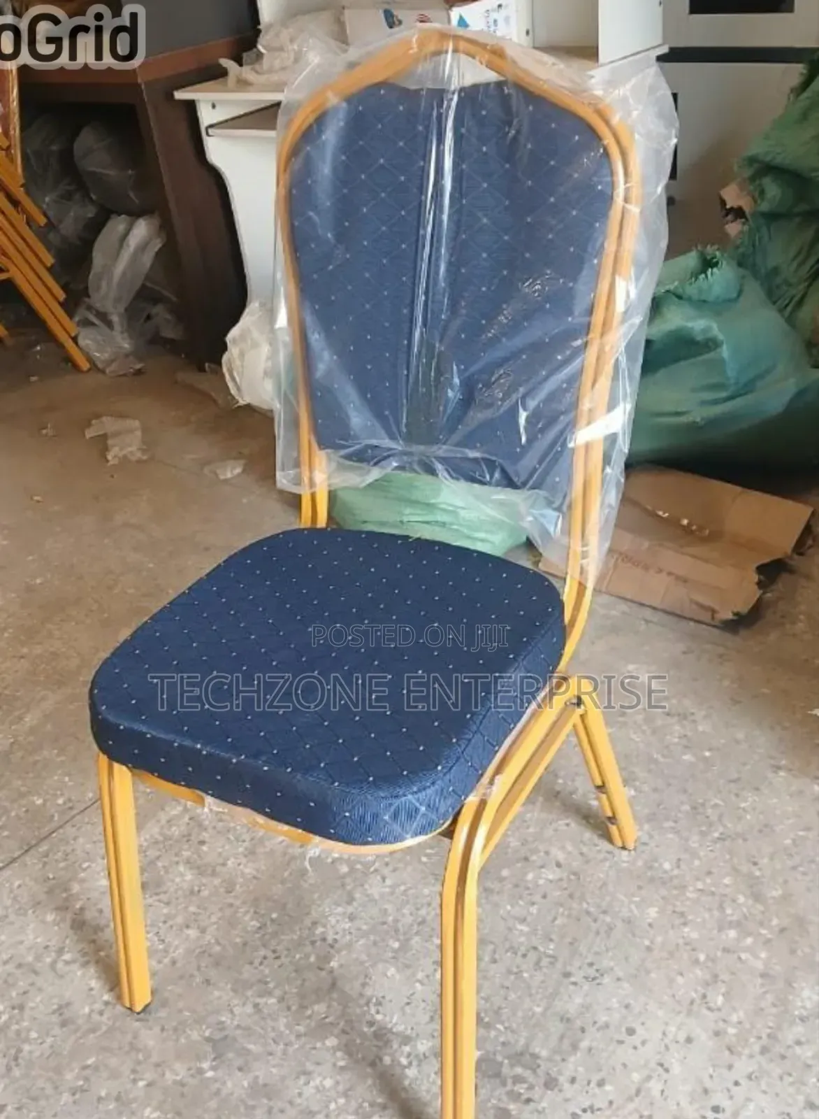 Executive Conference Chair With Mettalic Stands