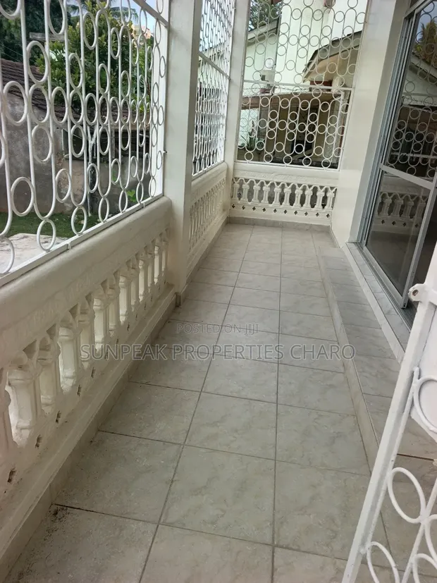 4bdrm Villa in Barracks Area, Nyali for rent