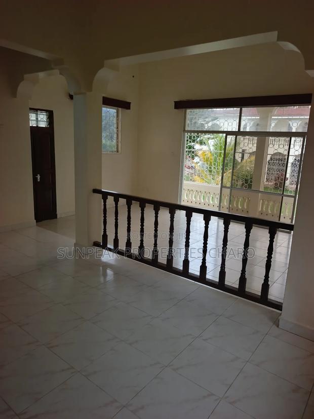 4bdrm Villa in Barracks Area, Nyali for rent - thumbnail 5
