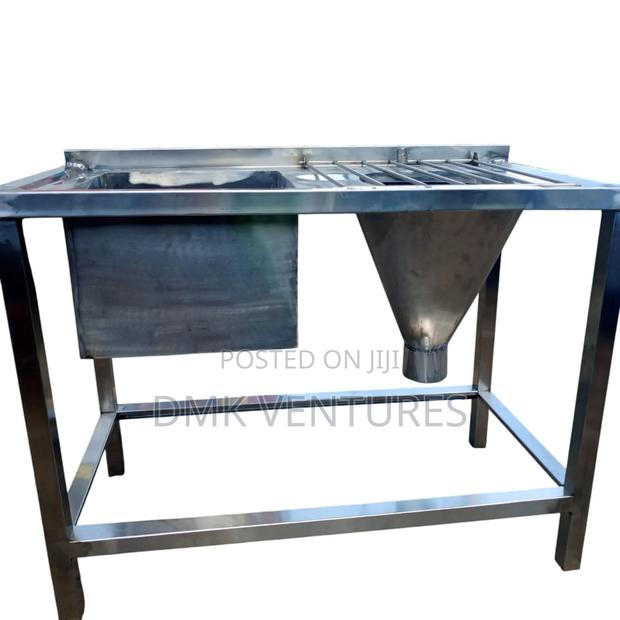 Advanced Stainless Steel Sluice Sink for a Hospital Use