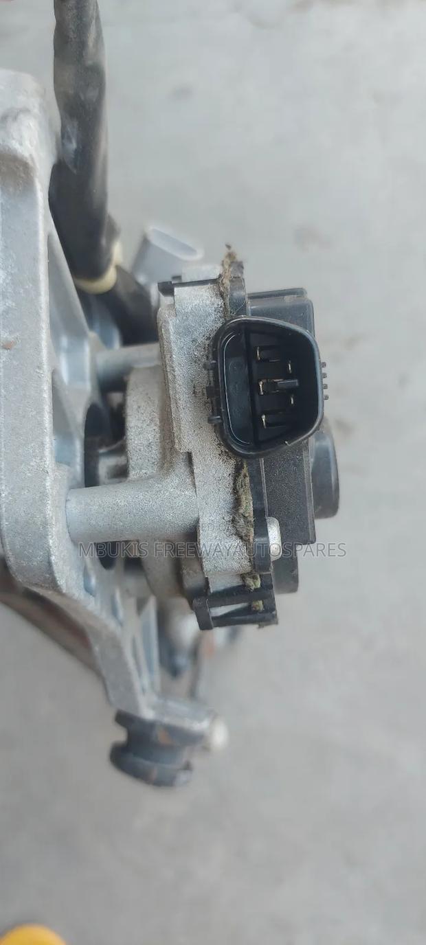 Front Wiper Motor Complete Toyota Axio - thumbnail 3