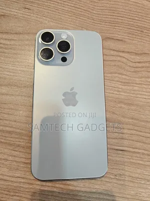 New Apple iPhone 15 Pro Max 256 GB Silver