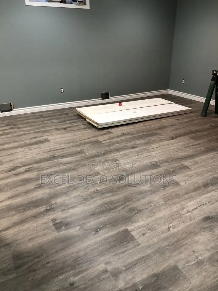 Wood Finish Laminate Floor Boards – Natural Look
