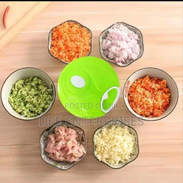 Manual Mini Shredder/Spin Cutter - thumbnail 3