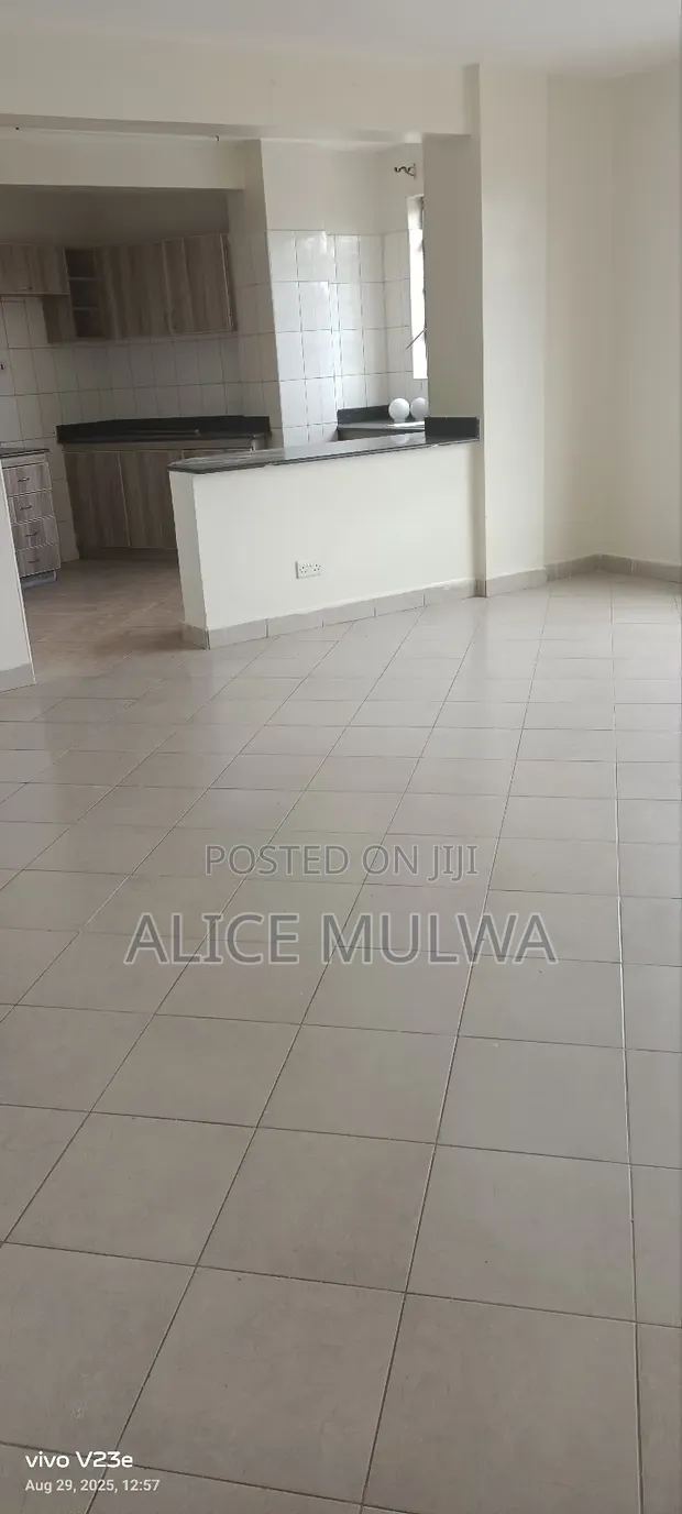 3bdrm Block of Flats in South B for rent