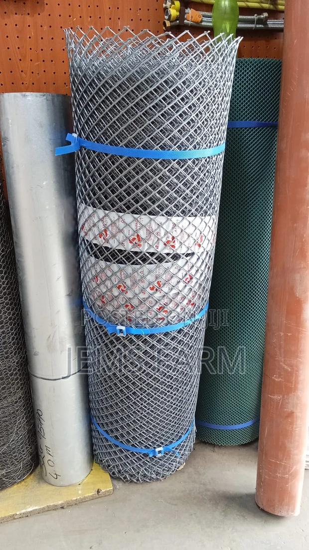 Plastic Poultry Mesh 1m by 25m Roll
