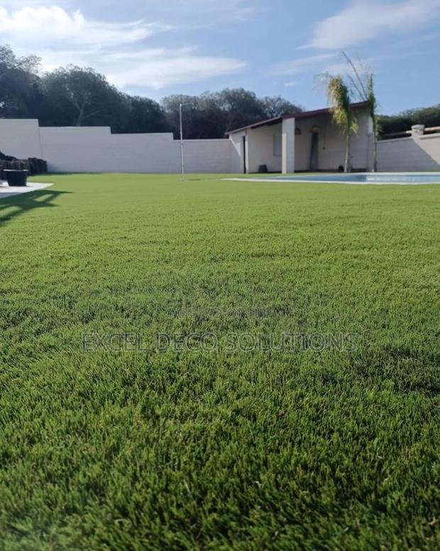 Effortless Beauty Artificial Grass - main view