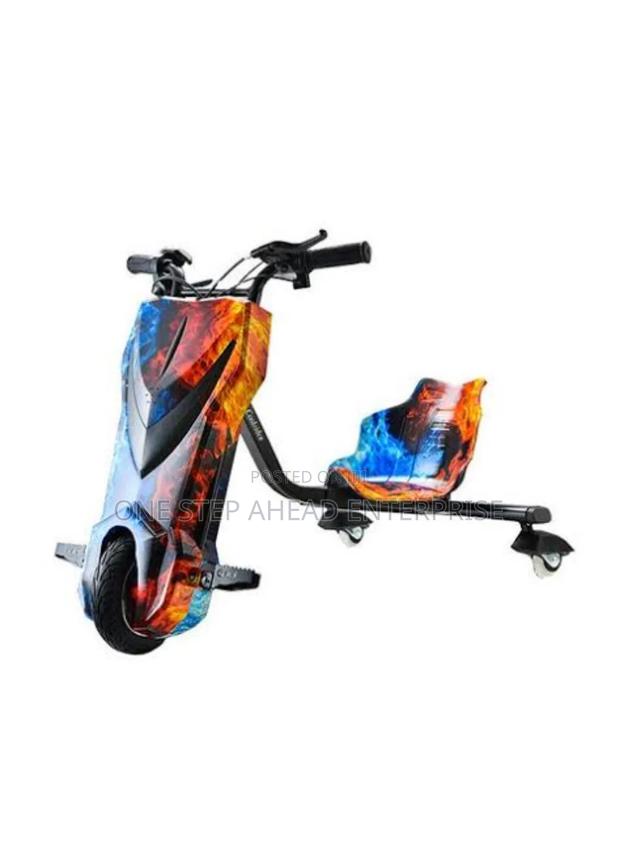 Elegant Drifting Scooter Electric Rechargeable With Shock Absorber