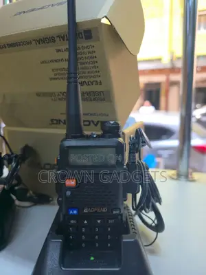 Professional Baofeng Uv-5r Walkie Talkie With Noise Reduction