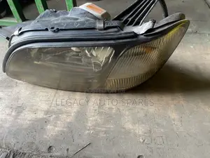 Subaru Legacy Bh5 Xenon Headlight