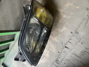 Subaru Legacy Bh5 Xenon Headlight