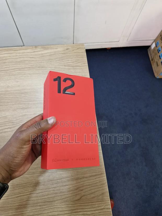 New OnePlus 12 1 TB Silver - thumbnail 4