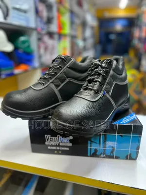 Smooth Surface Dm Safety Shoes