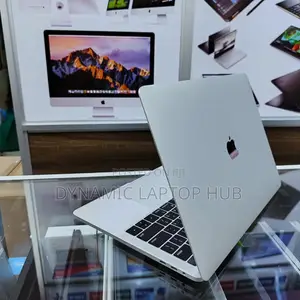 Laptop Apple MacBook Pro 2017 8GB Intel Core I5 SSD 256GB